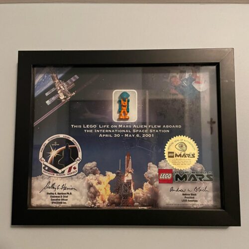 Lego Life On Mars: 2001 International Space Station Alien Fl